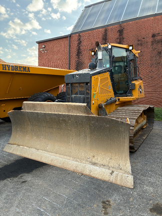 2023 John Deere 700L