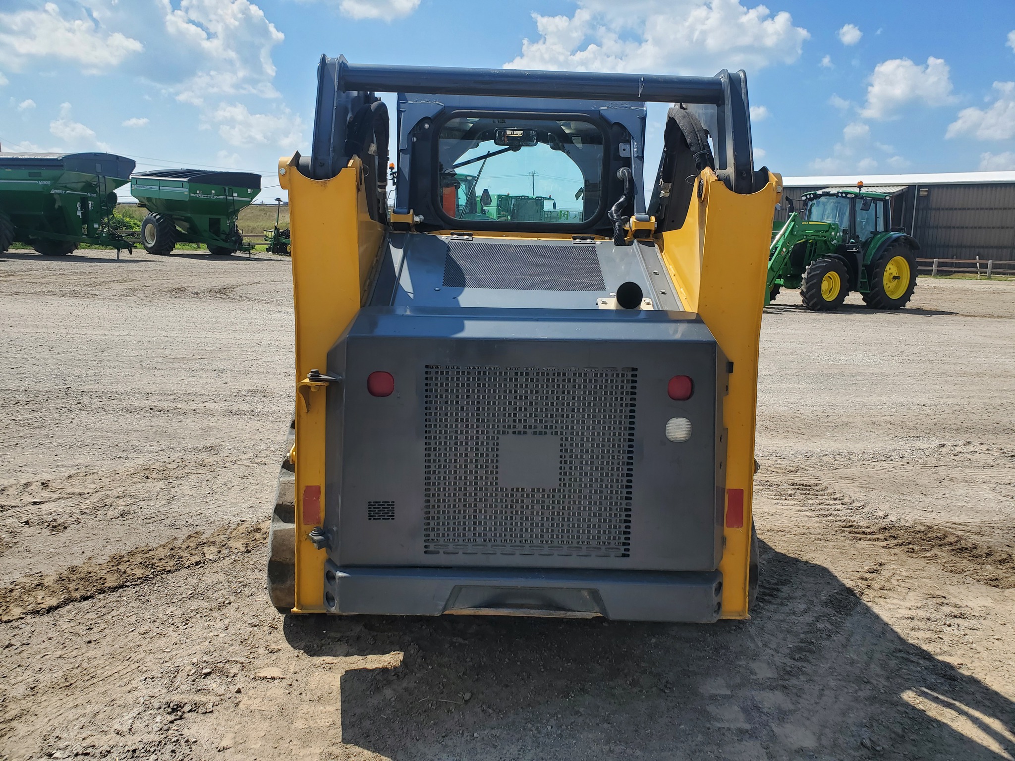 2016 John Deere 317G Image 10