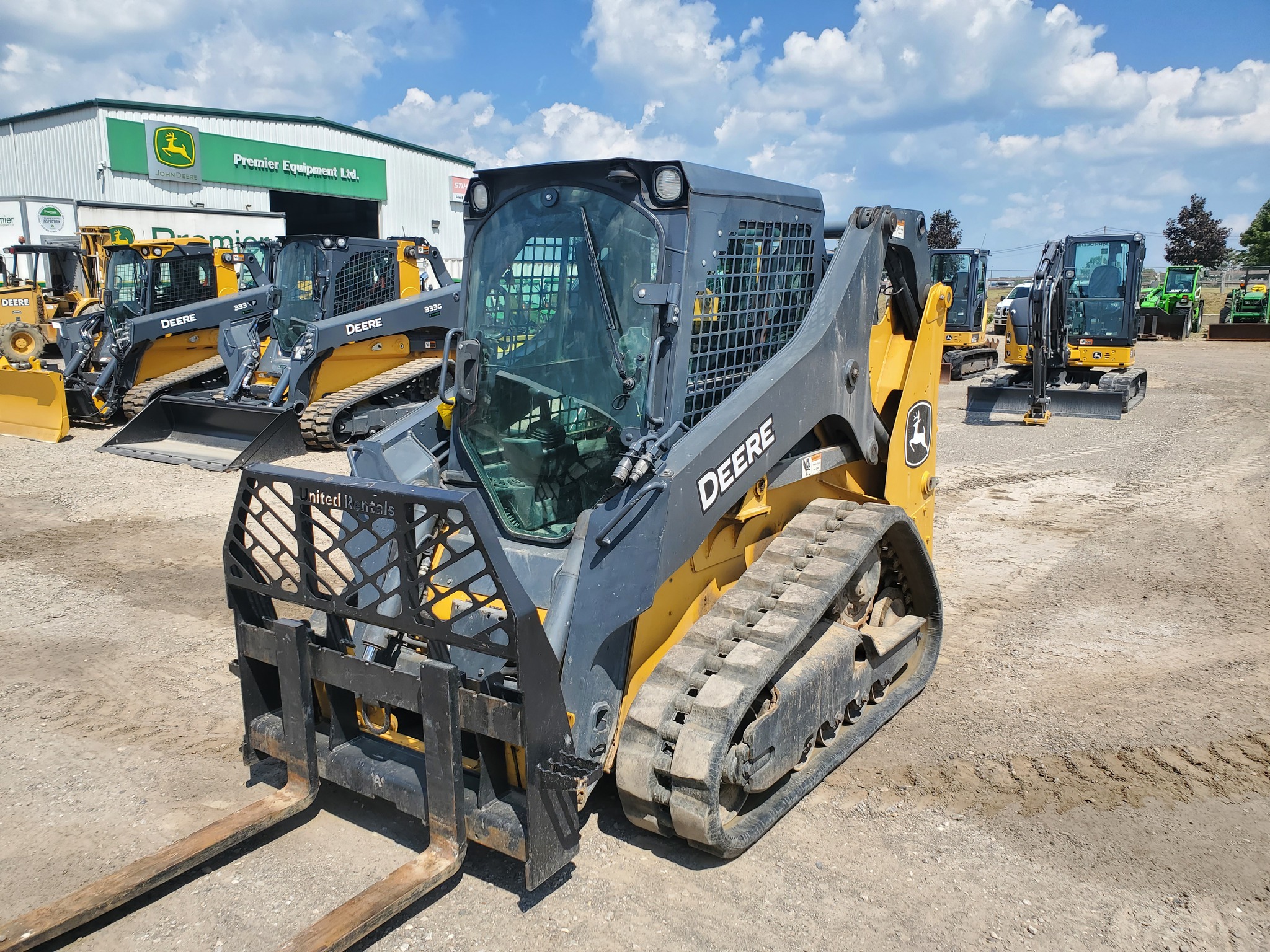 2016 John Deere 317G Image 1