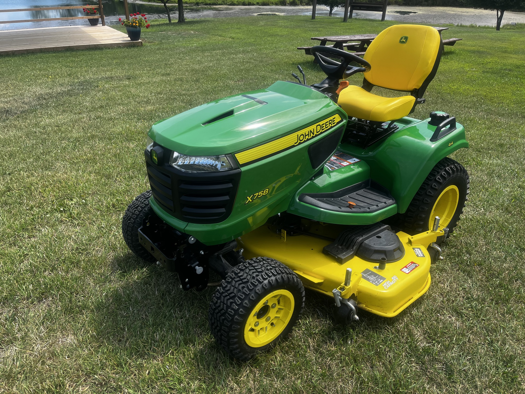 2021 John Deere X758 Image 2
