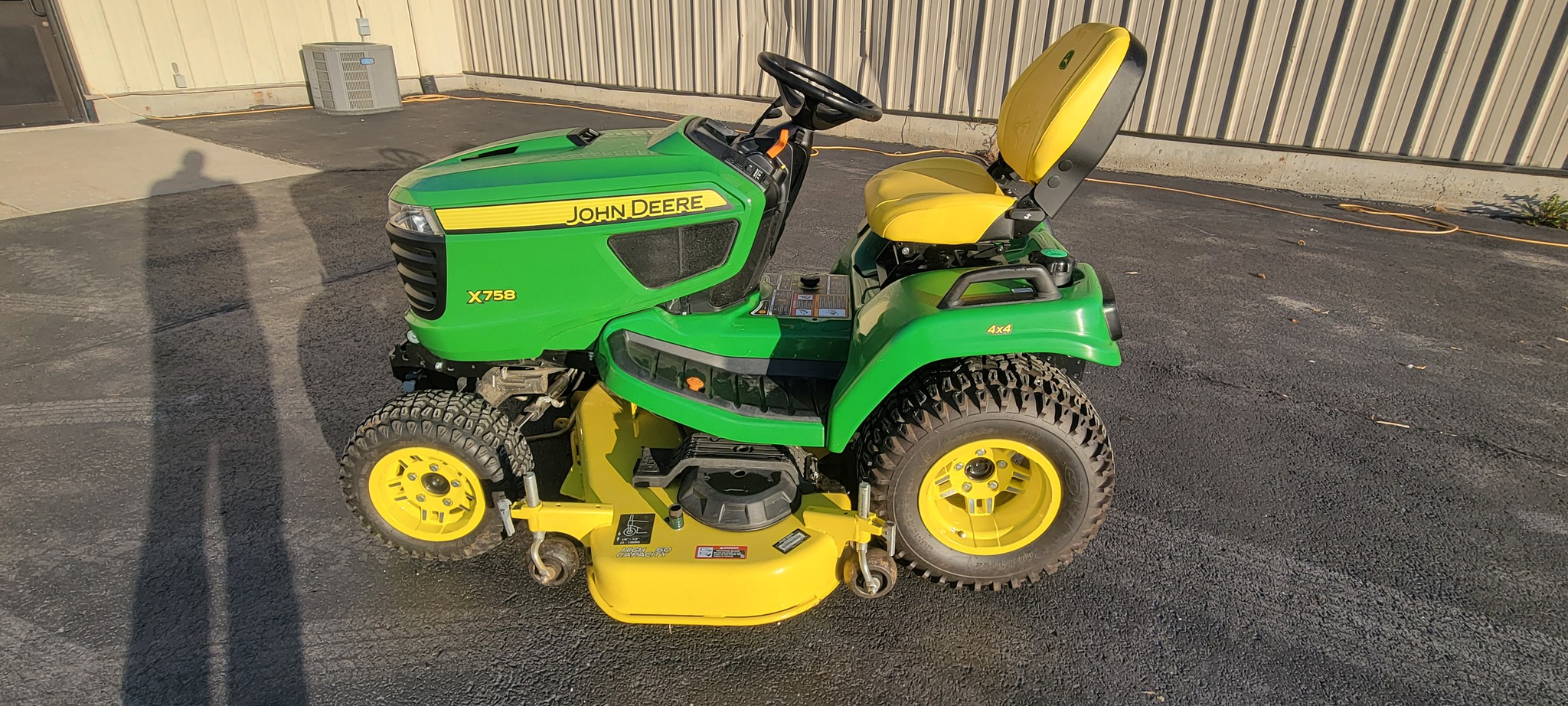 2021 John Deere X758 Image 1