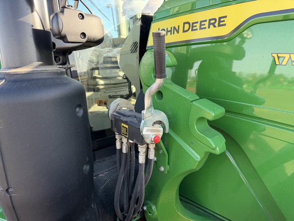 2025 John Deere 6R 175 - Photo18