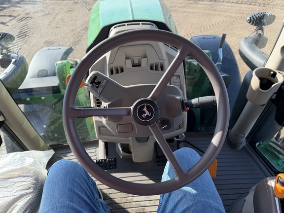 2025 John Deere 6R 175 - Photo26