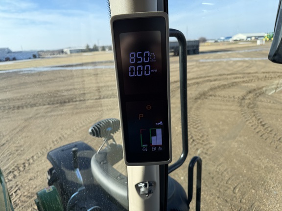 2025 John Deere 6R 175 - Photo29