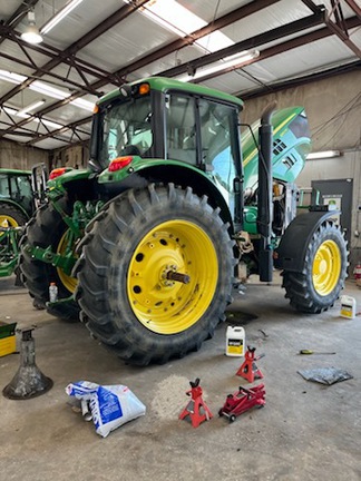 2022 John Deere 6140M Photo 3