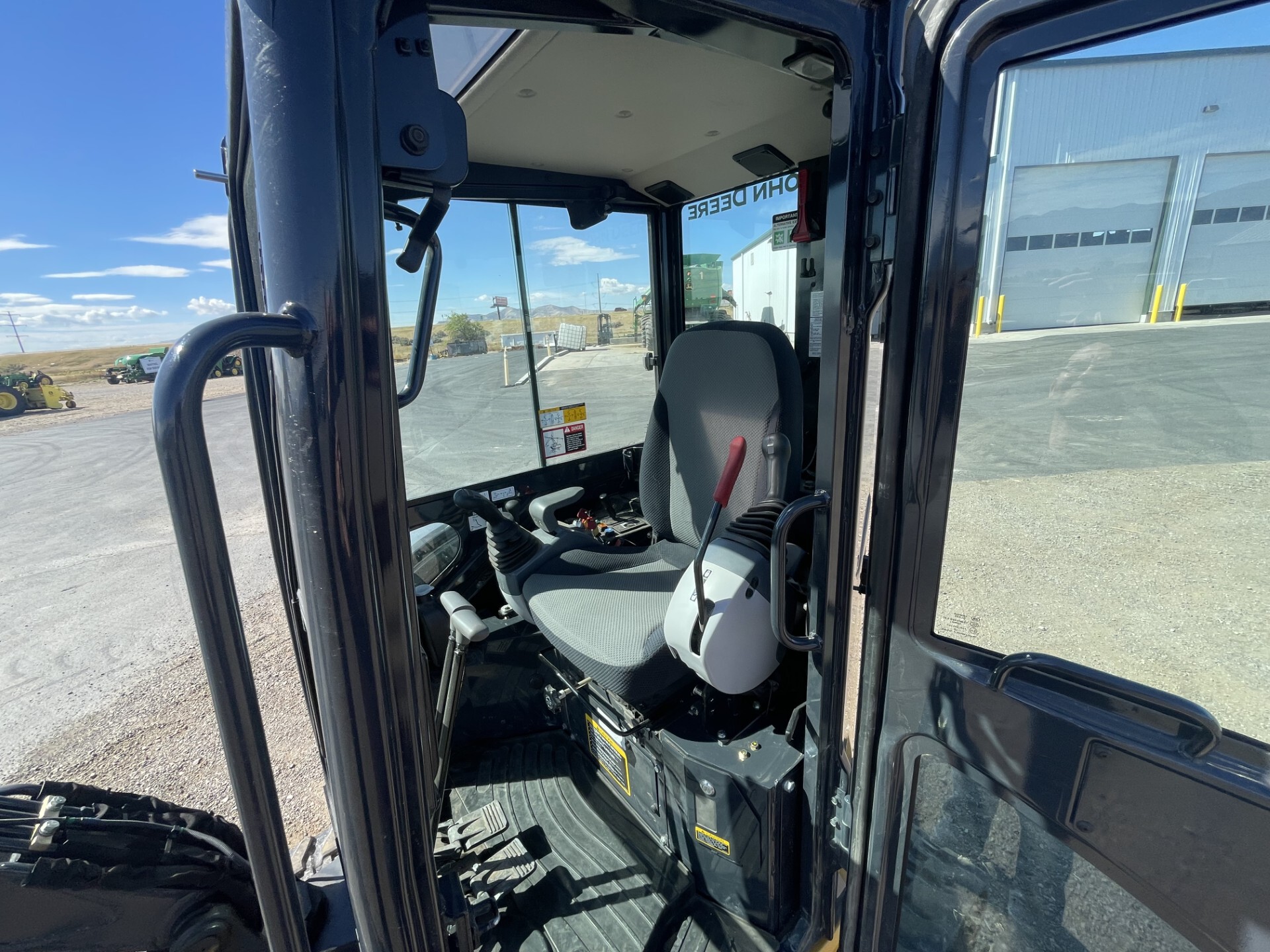 2024 John Deere 26 P Image 13