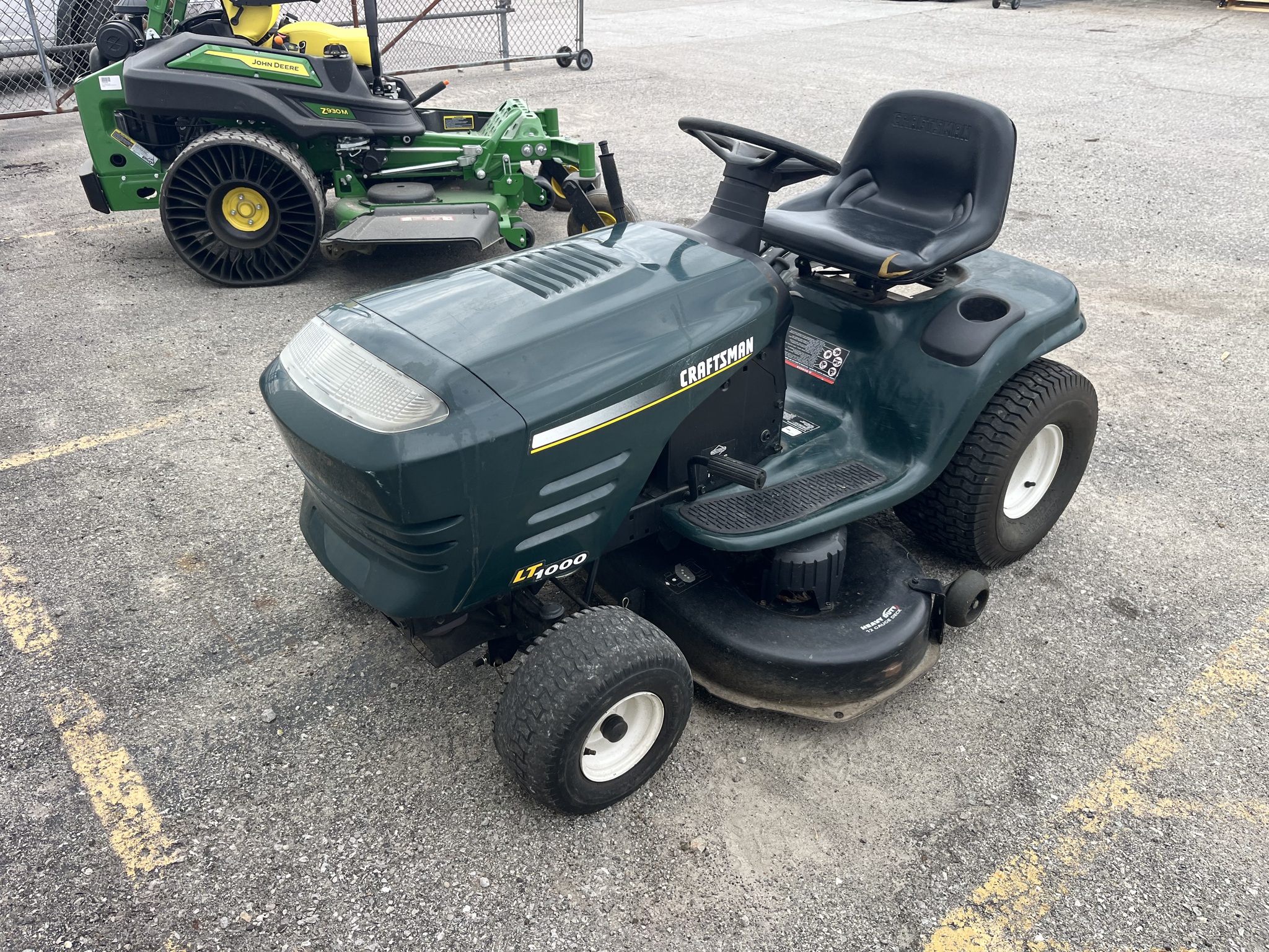 2001 Craftsman LT1000 Image 1
