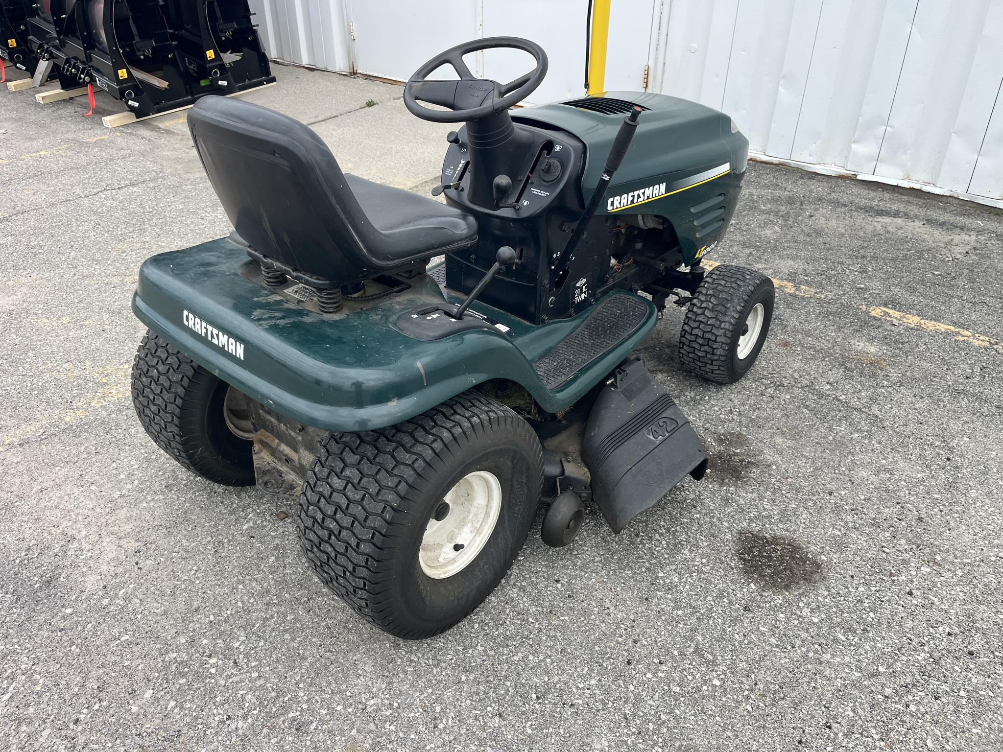 2001 Craftsman LT1000 Image 11