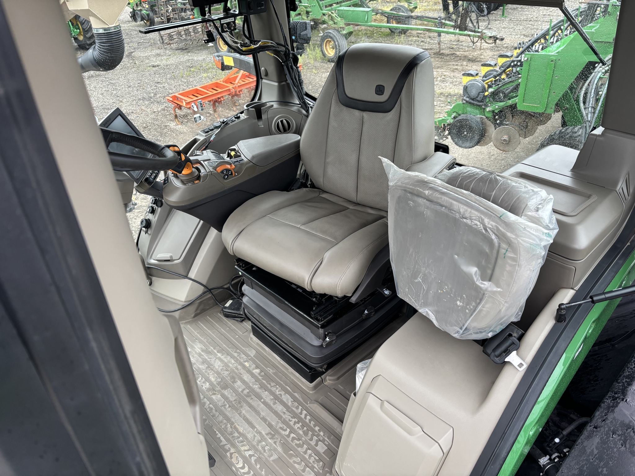 2022 John Deere 8RT 370 Image 3