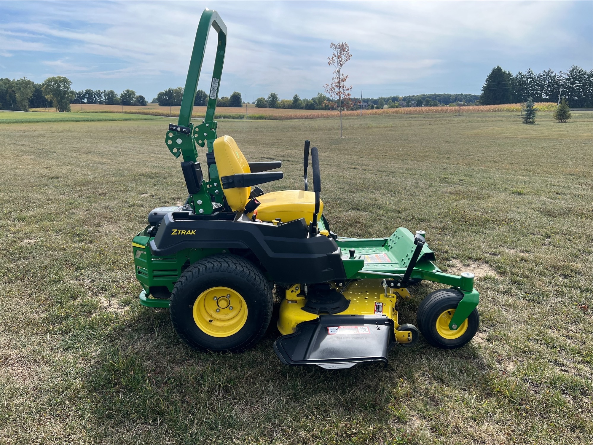 2022 John Deere Z515E Image 7