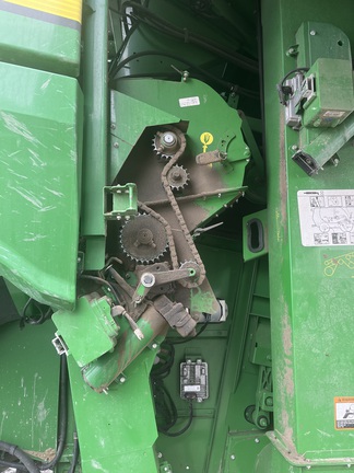 Used 2021 John Deere S780 Combines at Horizon Ag & Turf in Mayerthorpe, AB - Photo7