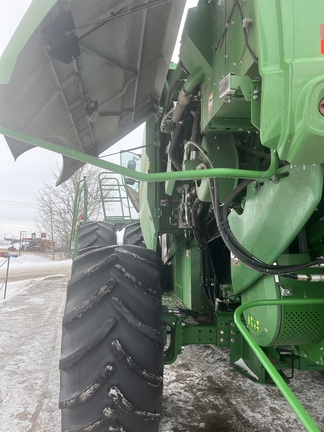 Used 2021 John Deere S780 Combines at Horizon Ag & Turf in Mayerthorpe, AB - Photo12