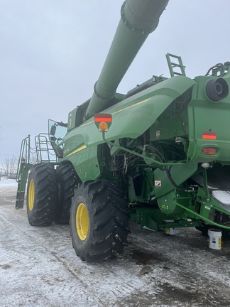 Used 2021 John Deere S780 Combines at Horizon Ag & Turf in Mayerthorpe, AB - Photo16