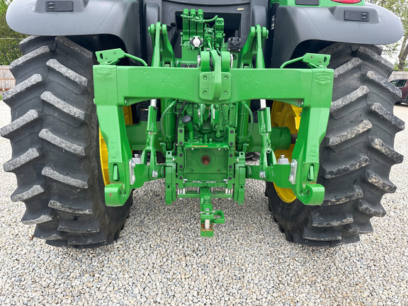 2025 John-Deere 6R 155