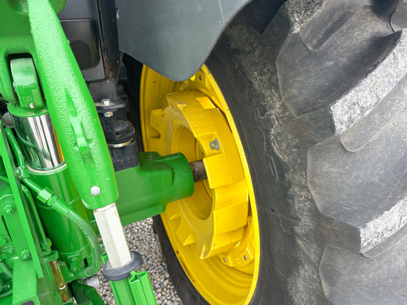 2025 John-Deere 6R 155