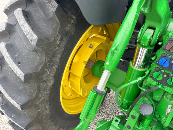 2025 John-Deere 6R 155