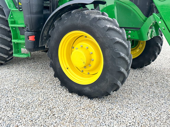 2025 John-Deere 6R 155