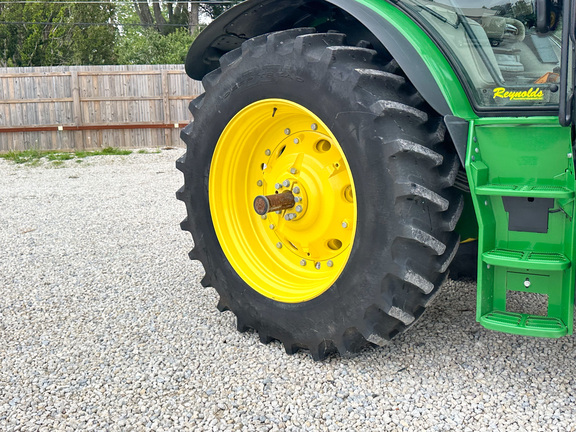 2025 John-Deere 6R 155