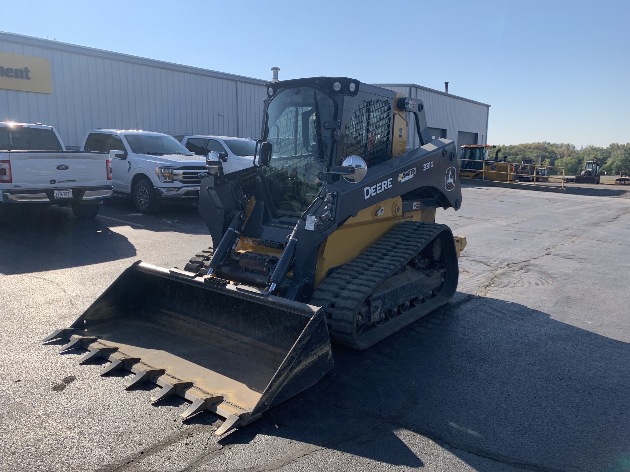 2020 John Deere 331G Image 2