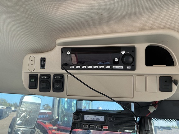 2022 John Deere 6155R (18th thumbnail)