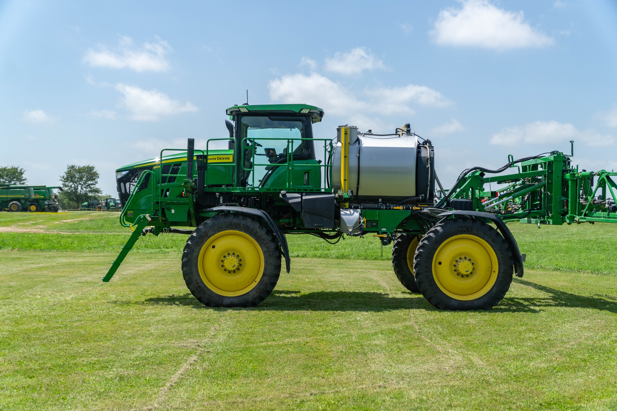 Used 2022 John Deere 410R Self Propelled Sprayers at Koenig Equipment in Anna, OH - PhotoXL1