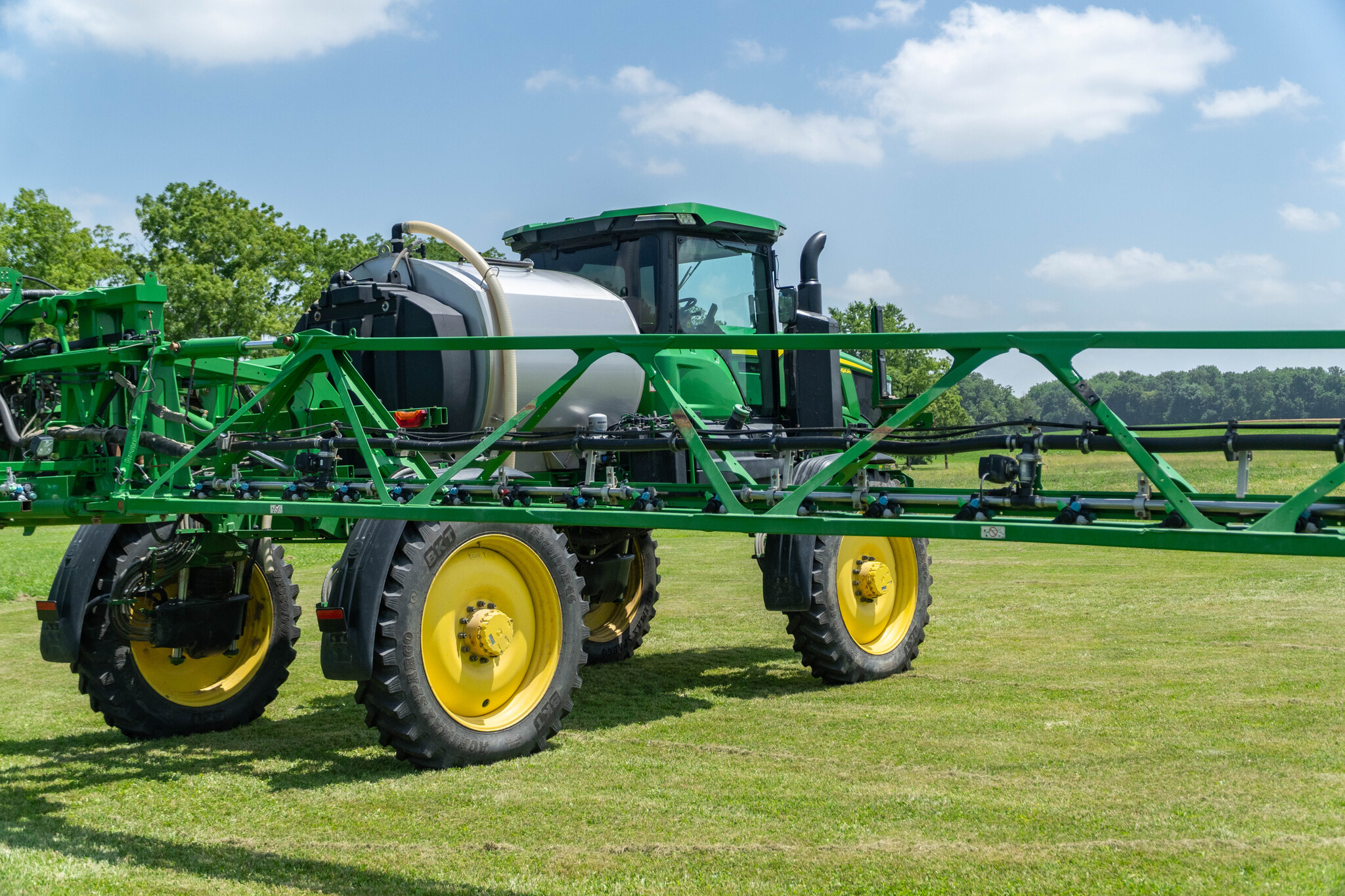 Used 2022 John Deere 410R Self Propelled Sprayers at Koenig Equipment in Anna, OH - PhotoXL4