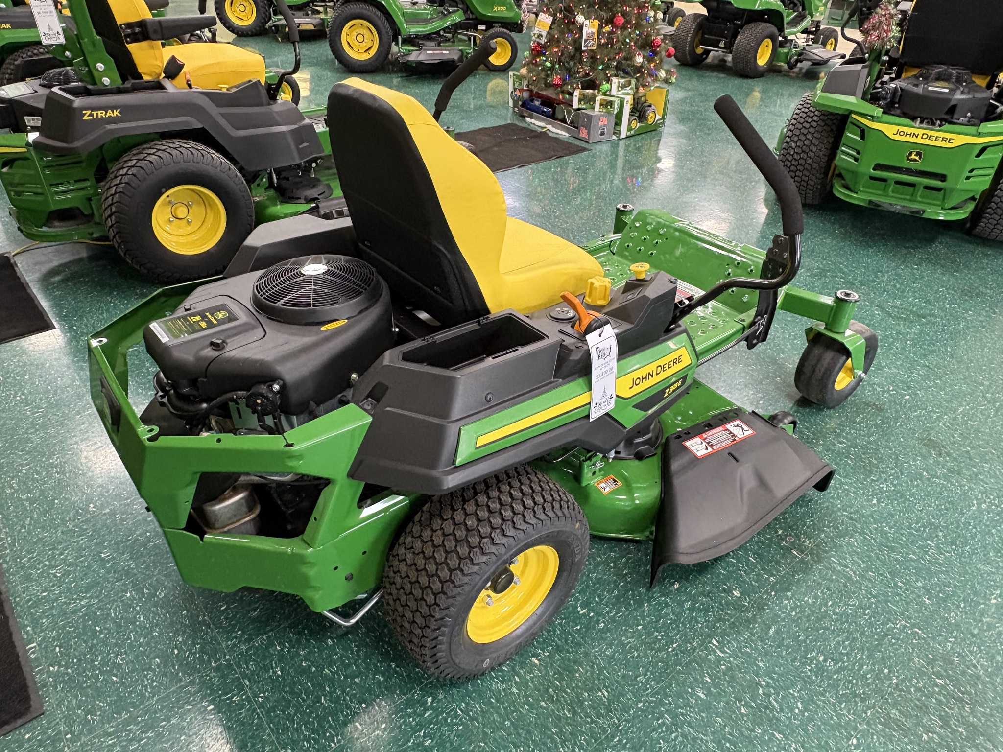 2025 John Deere Z315E Image 3