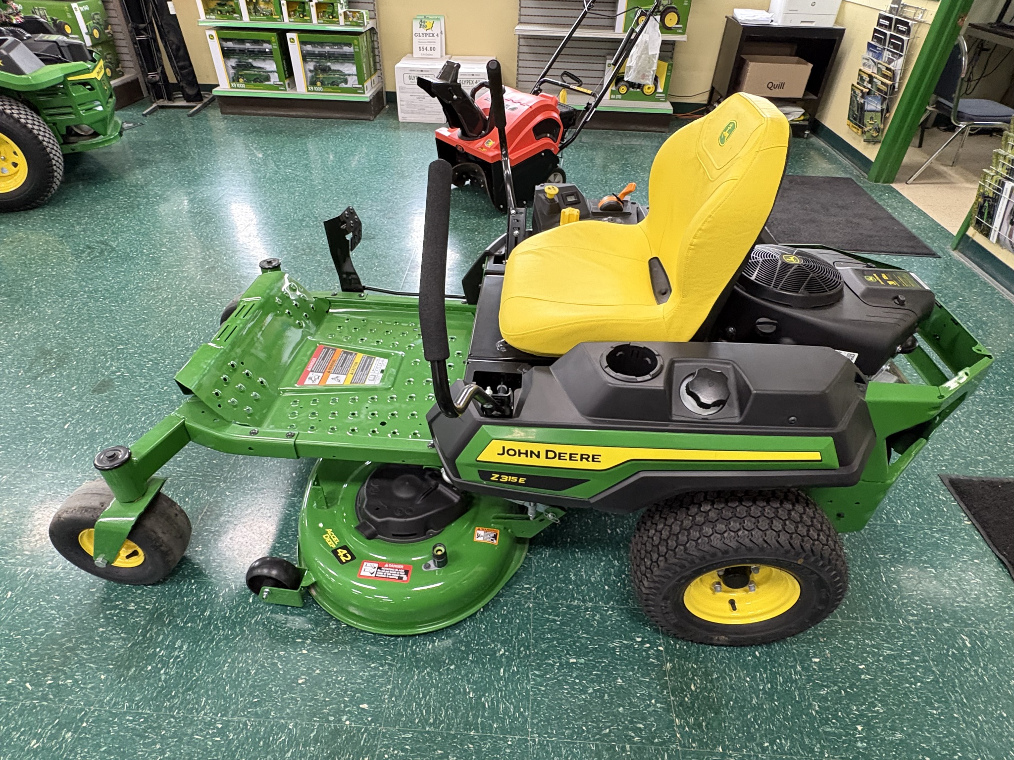 2025 John Deere Z315E Image 6