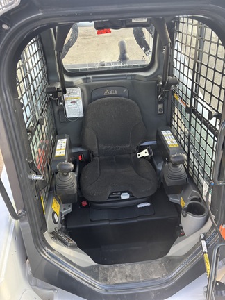 Used 2023 Bobcat T770 Compact Track Loaders at Horizon Ag & Turf in Lloydminster, AB - Photo8