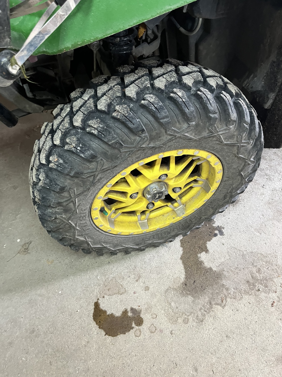 2018 John Deere XUV 590M Image 10