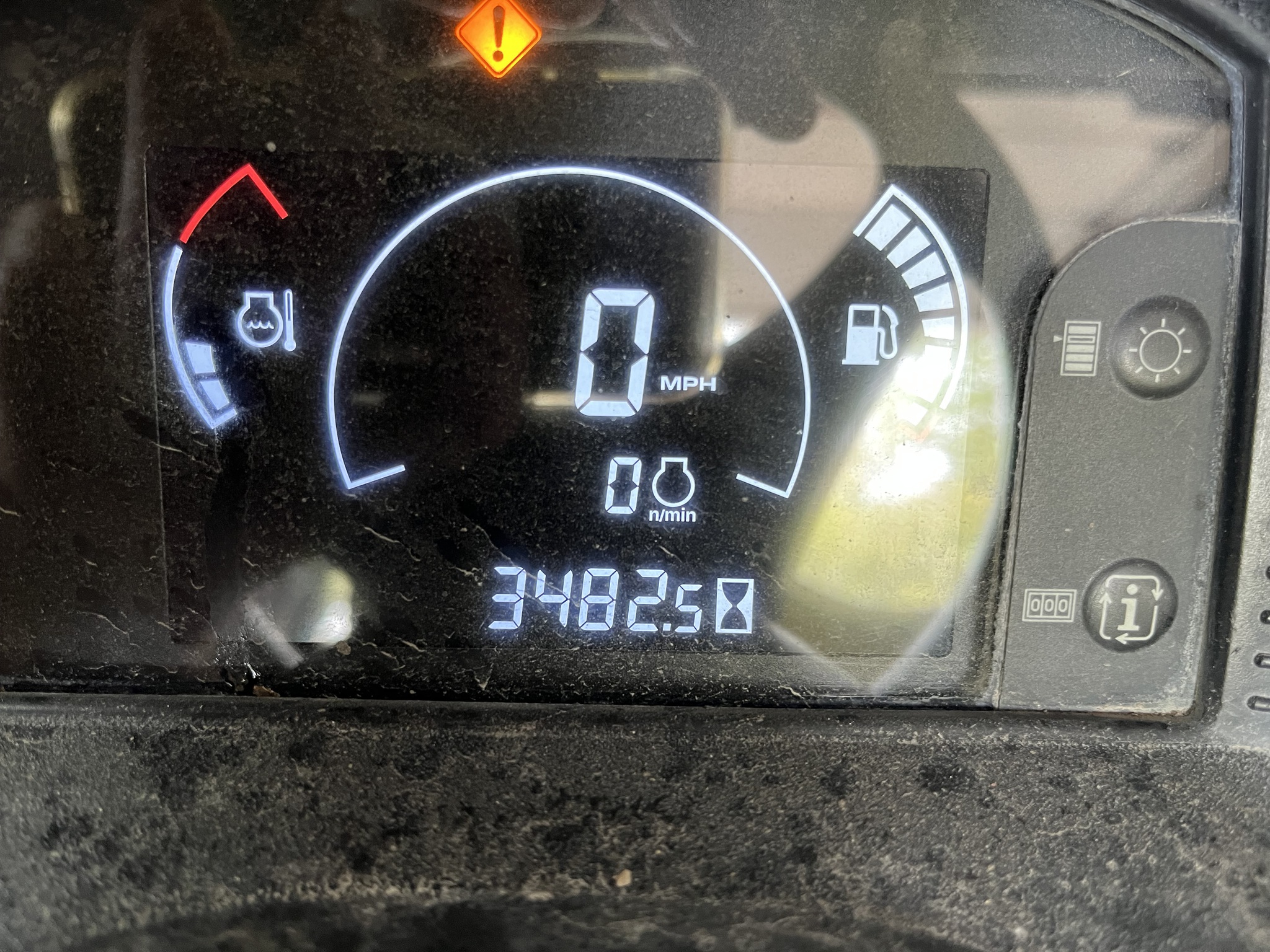 2018 John Deere XUV 590M Image 2