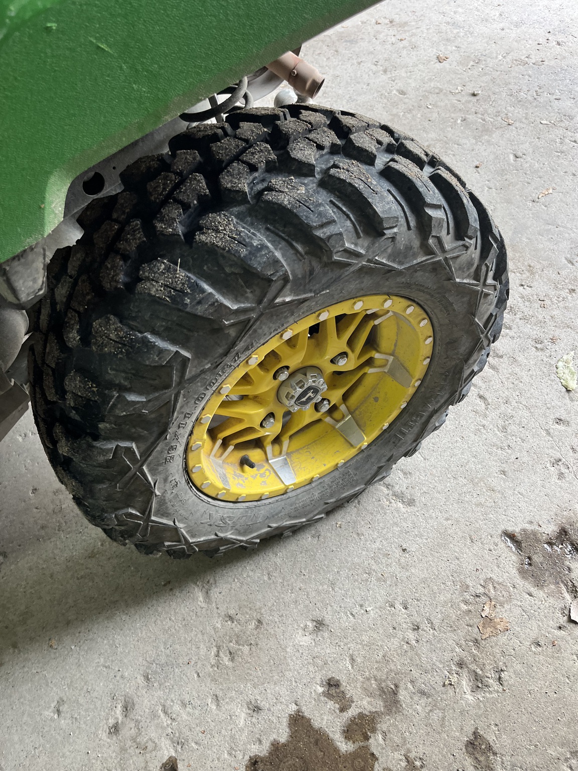 2018 John Deere XUV 590M Image 9