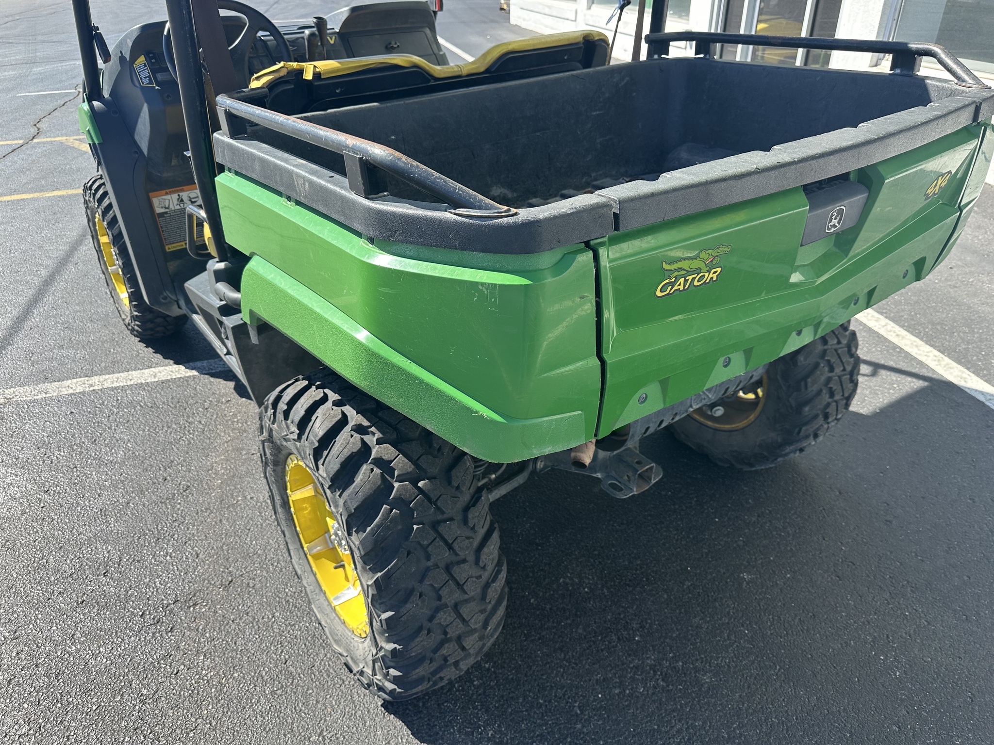 2018 John Deere XUV 590M Image 14