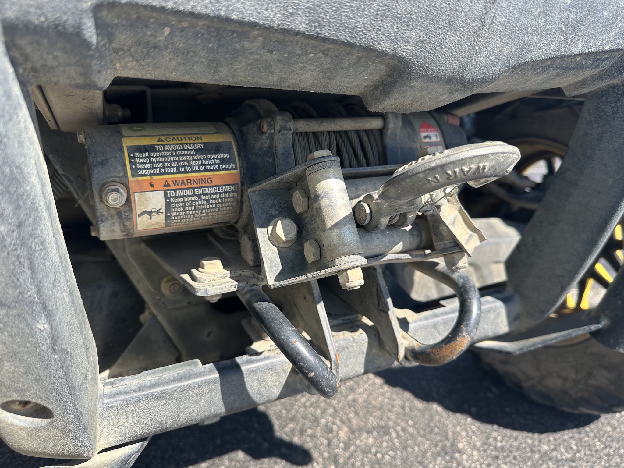 2018 John Deere XUV 590M Image 16