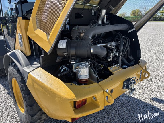 Photo of 2024 John Deere 184 G