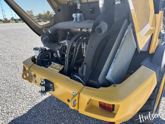 Photo of 2024 John Deere 184 G