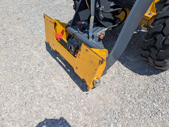 Photo of 2024 John Deere 184 G