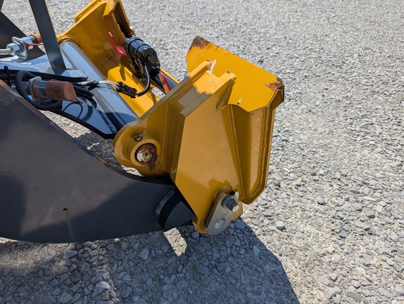 Photo of 2024 John Deere 184 G