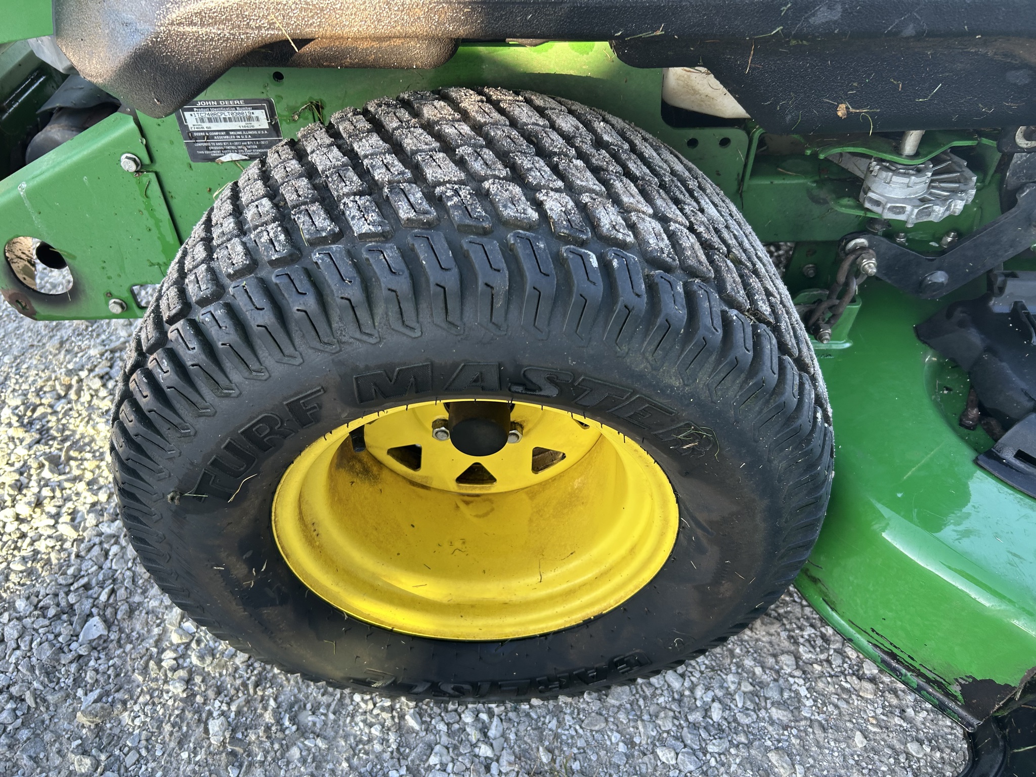  2021 John Deere Z740R at Heritage Tractor in Joplin, MO