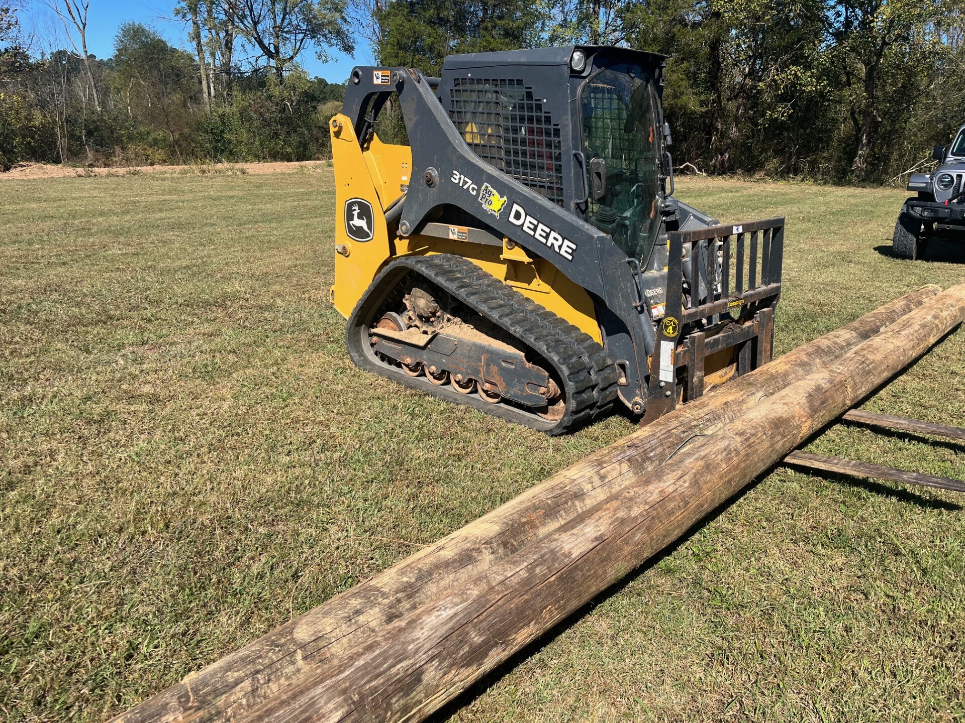 2023 John Deere 317G Image 1