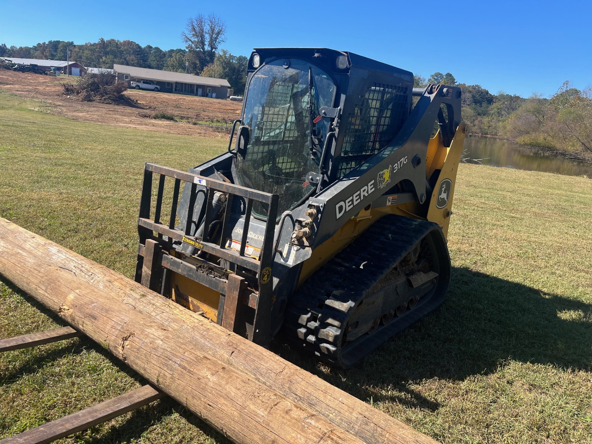 2023 John Deere 317G Image 2