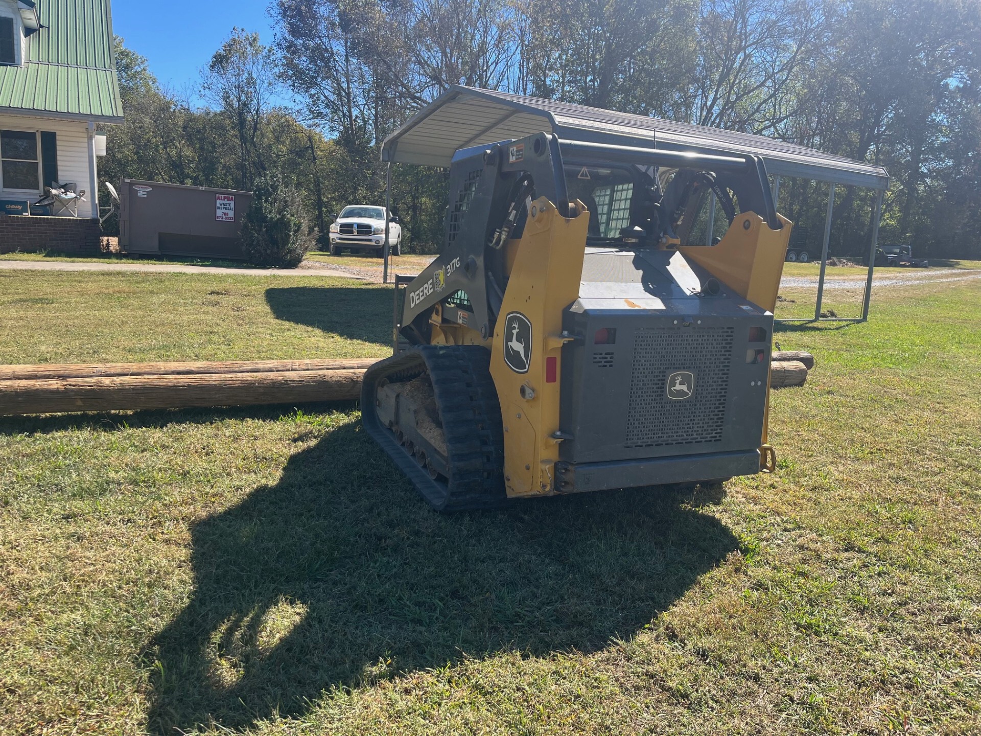 2023 John Deere 317G Image 4