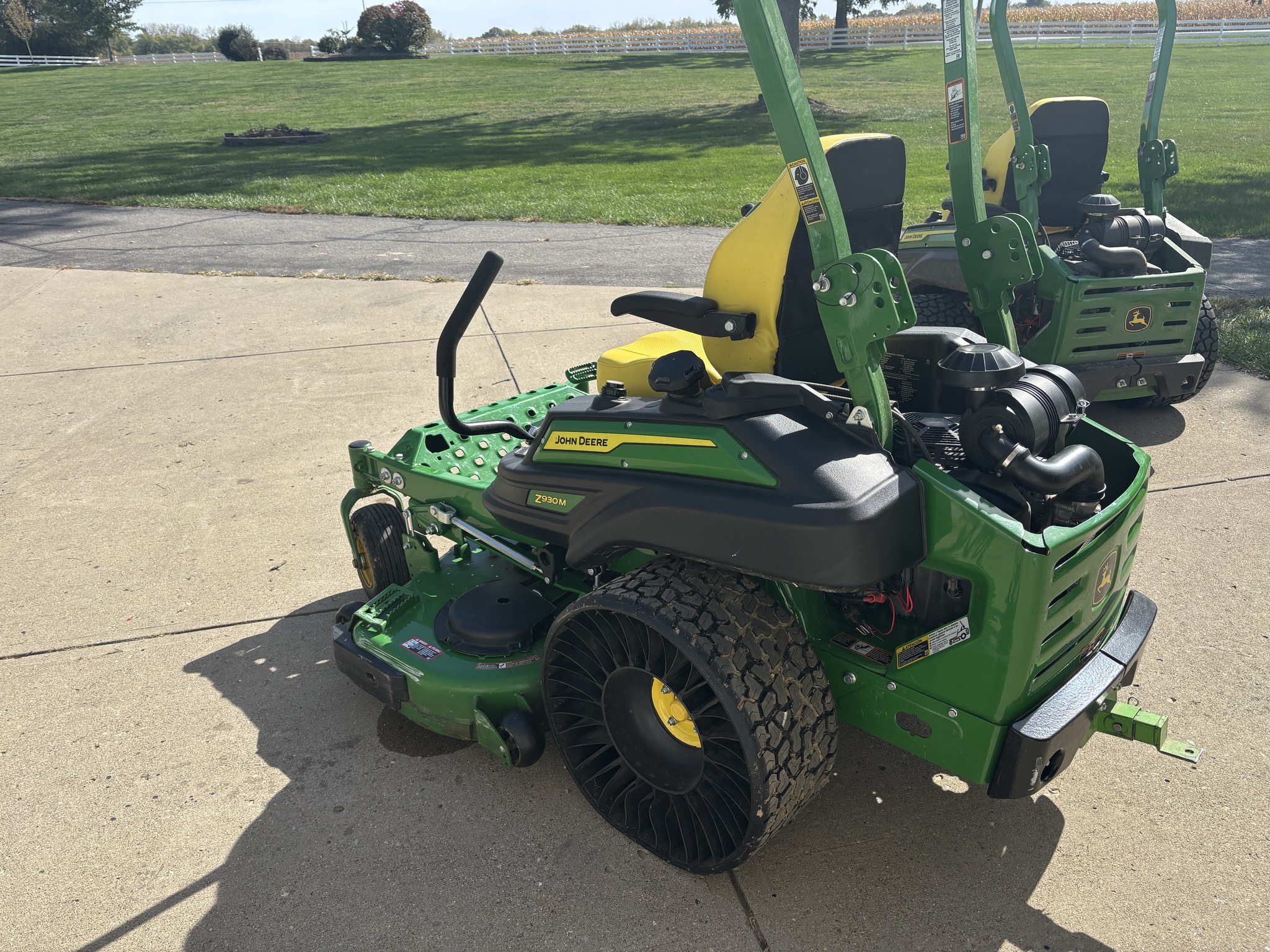 Used 2025 John Deere Z930M Zero Turn Mowers at Koenig Equipment in Franklin, IN - PhotoXL3