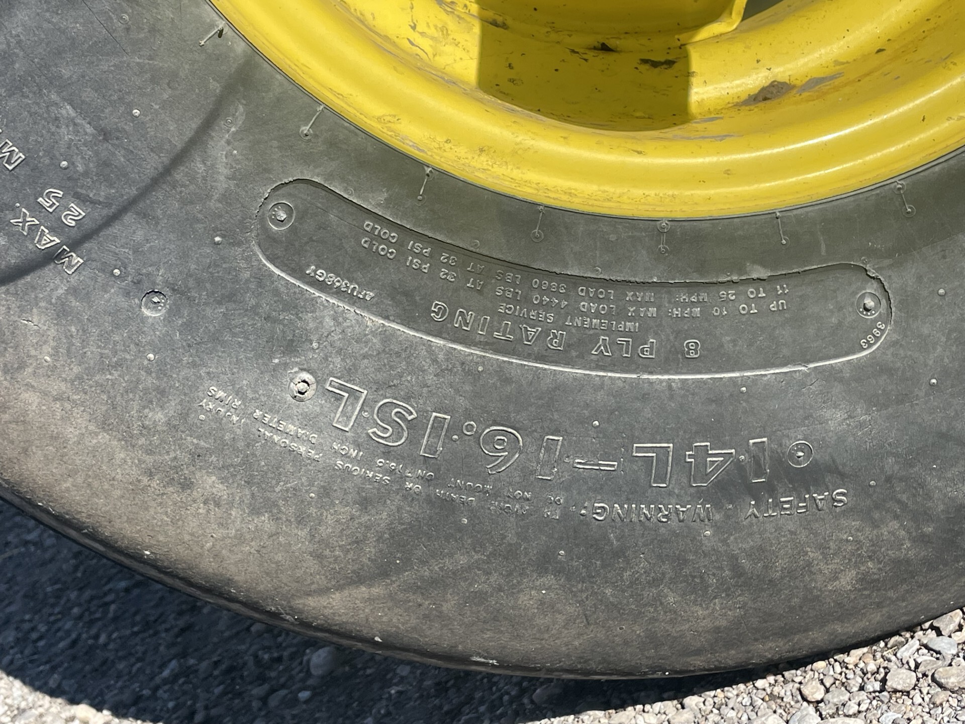 2010 John Deere A400 Image 11