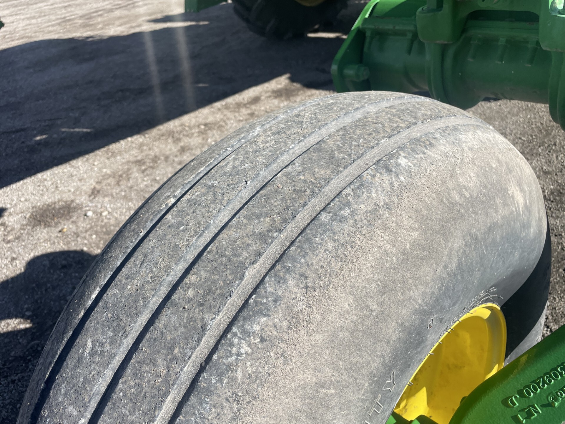 2010 John Deere A400 Image 12