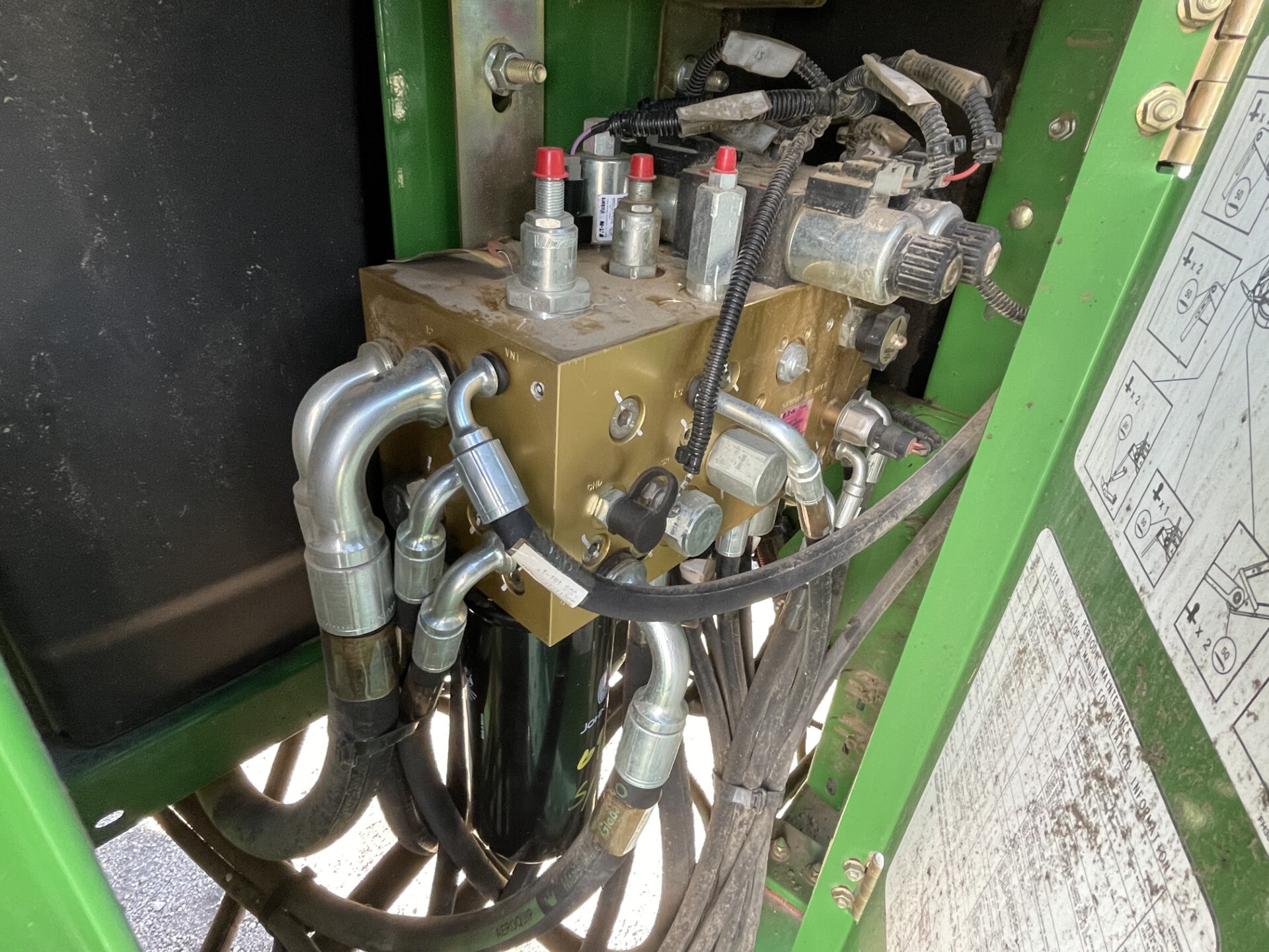 2010 John Deere A400 Image 23