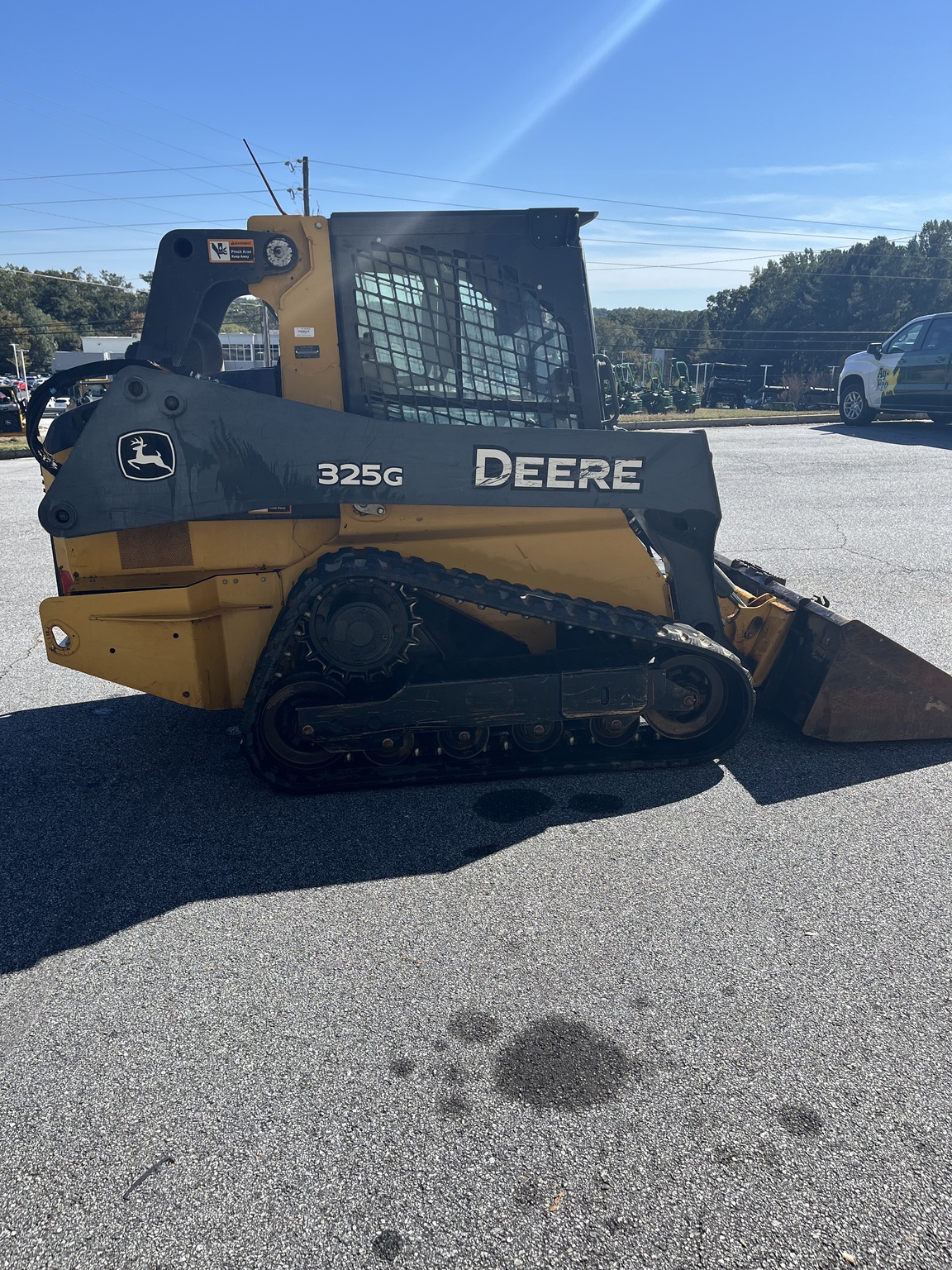 2018 John Deere 325G Image 8