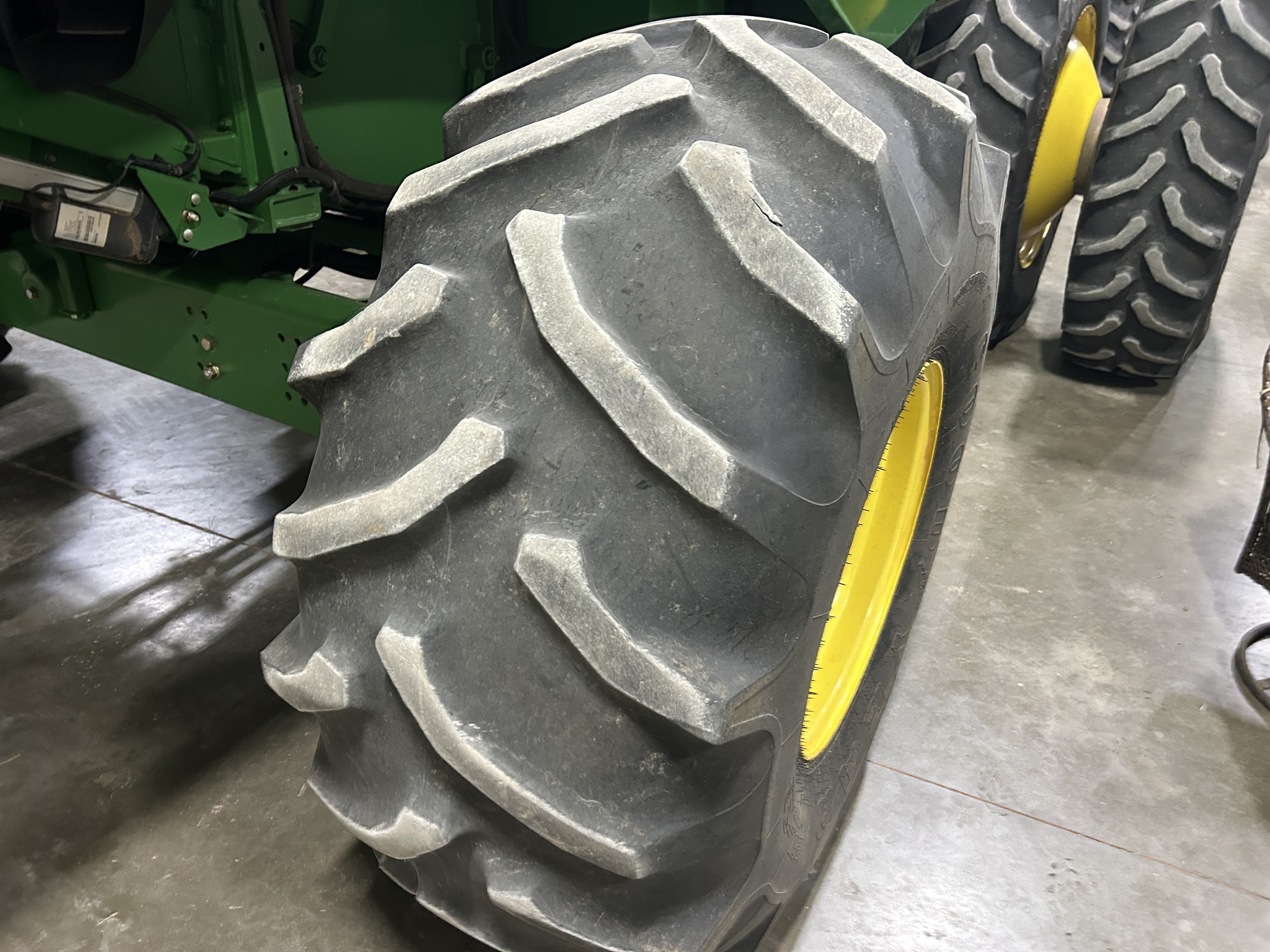 2013 John Deere S670 Image 5