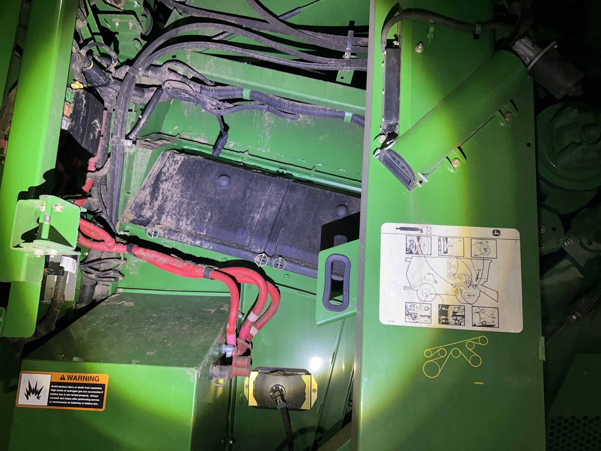 2013 John Deere S670 Image 10