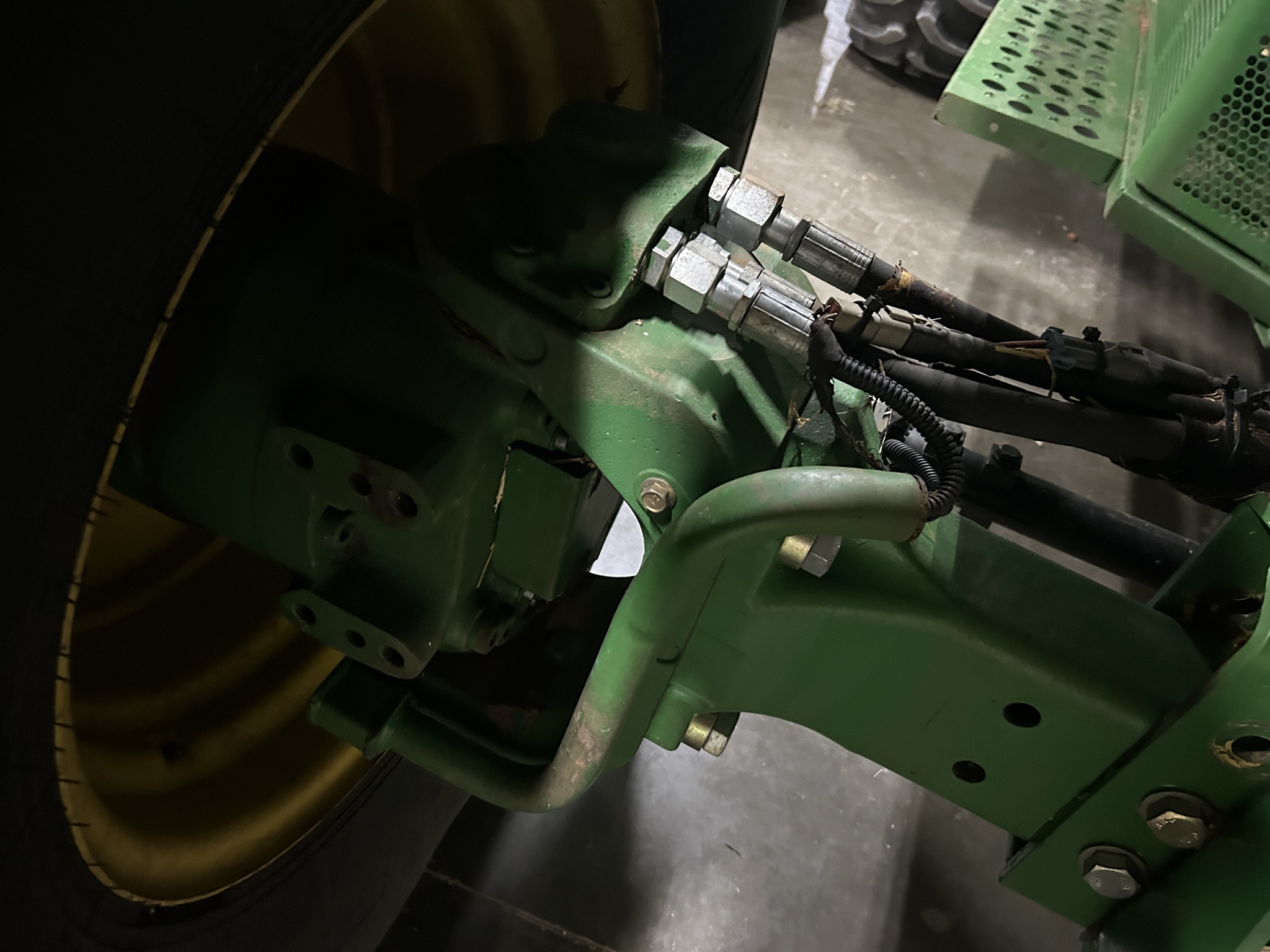 2013 John Deere S670 Image 14